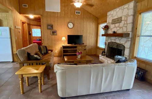Sabinal Cabin | Float 2 Cabin! Private Frio River Access ~ Gated Comanche Crossing, Concan!