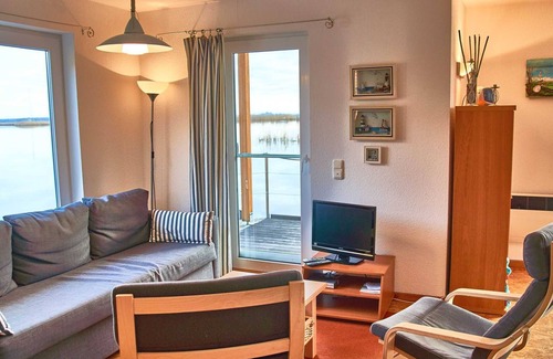 Ostvorpommern House | Floating Houses - Komfortable Schwimmende Ferienhäuser im Krösliner Yachthafen