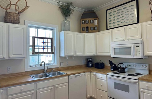Surfside Beach House | Floramay II - Oceanfront in Surfside Beach