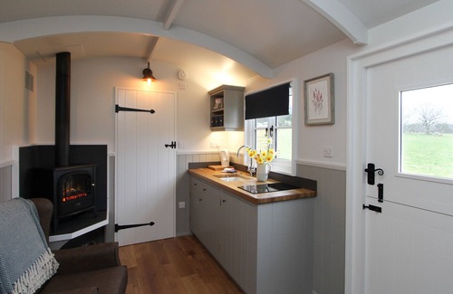 Marsham Cabin | Florence, nestled in a peaceful farm in Marsham, North Norfolk