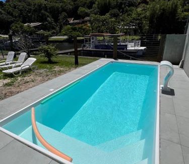 Barra da Lagoa Cabin | Floripa Glamping