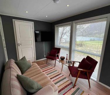 Austvagoy House | Flott hytte i Morfjorden, Laupstad