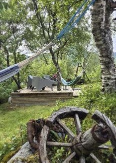 Austvagsoya House | Flott hytte og naust med beliggenhet ved vannet!