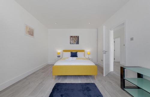 Clayhall Apartment | Flourish Apartments - Marlborough House - Ilford