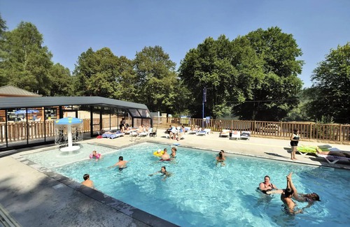 Treignac House | Flower Camping La Plage * - NOUVEAUTE : Cabane toilée Cotton Flower Confort 28m² (2 chambres) + TV + terrasse couverte 16m² 5 personnes