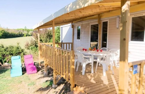 Manosque House | Flower Camping Provence Vallée * - Mobile home Comfort XL 30.5 m2 2 bedrooms + Terrace + Air conditioning + 2 bathrooms + TV 5 persons