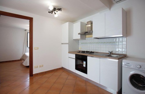 Meta House | flowers apartments and rooms