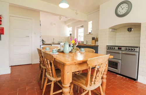 Gillan Cottage | Flushing Meadow