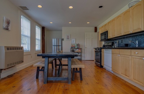 Fly Creek House | Fly Creek Estate- 5BD 3BA, 10 Mins to CDP