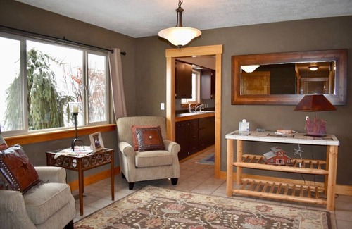 Baker City Apartment | Flying T Ranch House