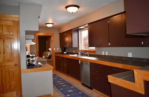Baker City Apartment | Flying T Ranch House