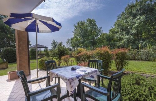 Marano Lagunare Apartment | Folaghe 1, apartment with view on the grove