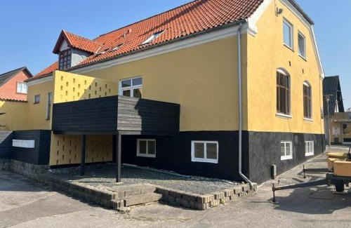 Bindslev Hotel | Folsted - Værelse 103 med eget badeværelse og fri parkering