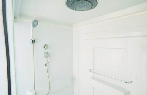 Futo Cabin | For 2 people Premium Dome 6m Tent F with shower/Ito Shizuoka