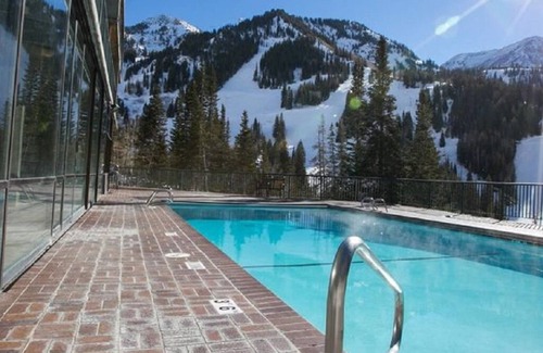 Salt Lake Mountain Resorts Hotel | FOR RENT Unit 415 Snowbird-Iron Blosam-Sleeps 4 prs