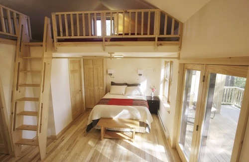 Newfield Cottage | FOR SALE: Elegant Vacation Rental in the Gorgeous Finger Lakes