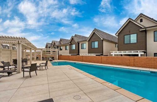 Santa Clara House | Fore! Fun #50 townhouse