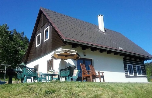 Stupna House | Forest-Edge Chalet in Bohemia