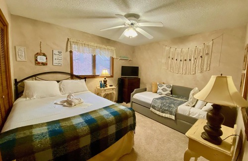 Mount Ida Condo | Forest Retreat Condo, lower level, close to Spa, pool, and lake. We want you!