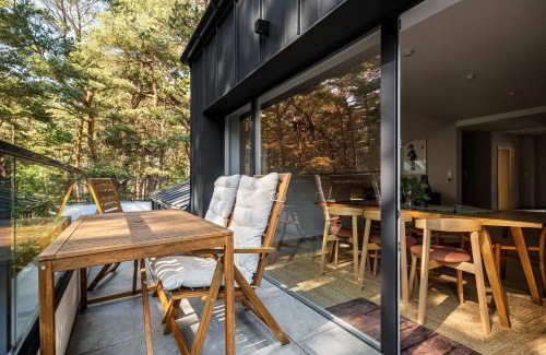 Lukecin Apartment | Forest & Waves - Luxury Seaside Retreat with Pool, 90m to the Beach & Pro Workstations