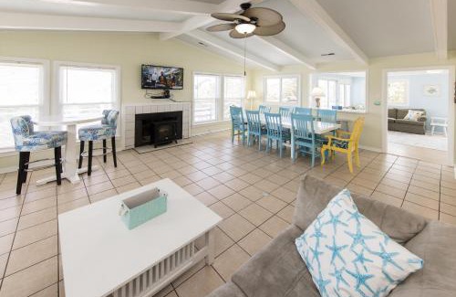 Sandbridge House | Forever and All Waves