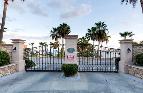 Cabo Bello House | Former home of the Red Hot Chili Peppers!