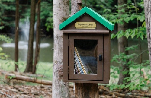 Middle Grove Apartment | former summer camp/3 cabins/glamping tents/60acres