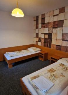 Roszke Hotel | Forró Fogadó & Bauer Bistro