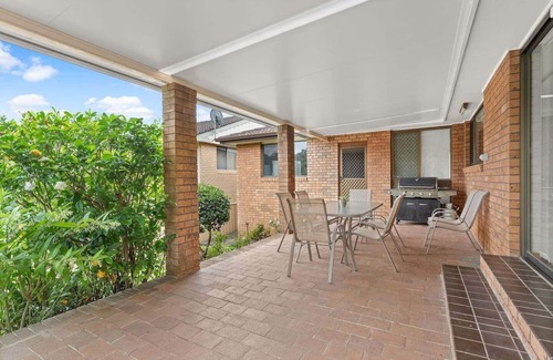 Forster House | Forster holiday home, linen included-WiFi- pets welcome-cafes,beach, golf, fish
