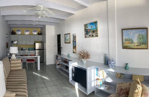 Daseys Resort | Fort Recovery Beachfront Villa and Suites Hotel 1BR