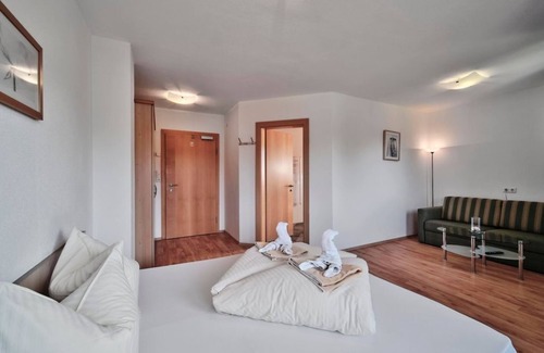 Scheffau am Wilden Kaiser Bed & Breakfast | Four-bed room 11 shower/WC, from 4 nights half board - Berggasthof Bärnstatt