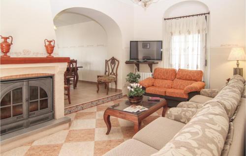 Villaviciosa de Cordoba House | Four-Bedroom Holiday Home In Villaviciosa De Cordob