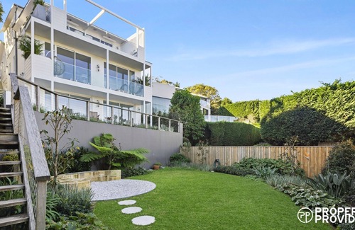 Mosman House | Four bedroom harbour front home in Mosman!