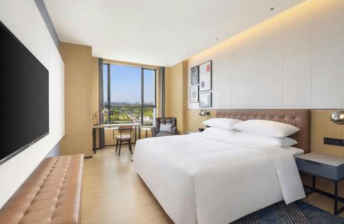 Jizhou District Hotel | Four Points by Sheraton Ji’an