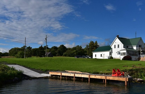 Howe Island Cottage | Four Season Waterfront Cottage - Private Escape | 3BR, 2BA | Howe Island