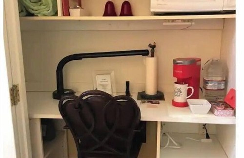 Toro Canyon Apartment | Four Seasons Suite Retreat