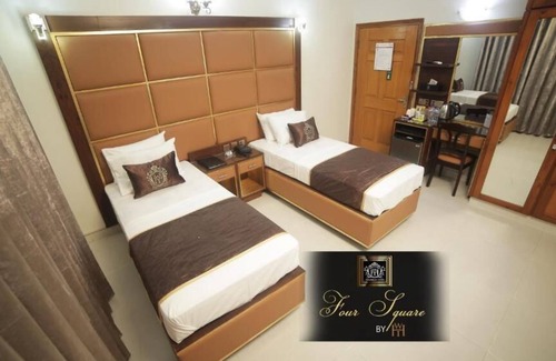 D.H.A. Hotel | Four Square by WI