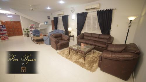 D.H.A. Hotel | Four Squares by WI Hotel