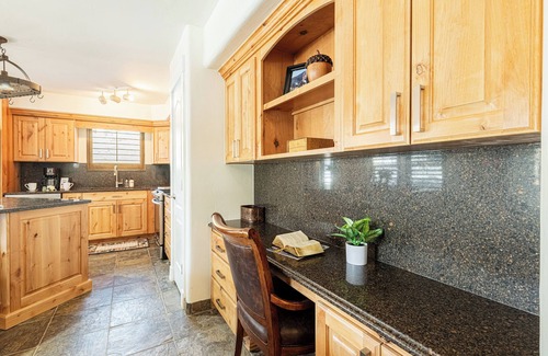 Park City Condo | Fox Bay Condo w/Community Hot Tub+Fitness Center, Across from Deer Valley East Village