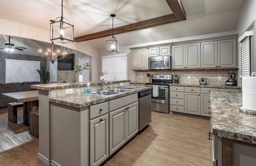 Lubbock House | Fox Ridge Oasis - 3BR 1BA - South Lubbock