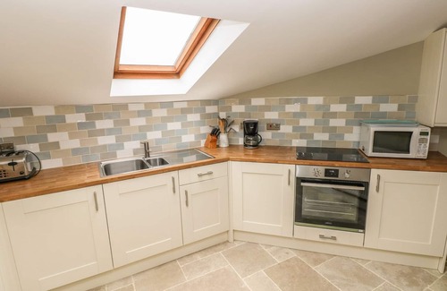 Little Haven Cottage | FOXGLOVE COTTAGE, family friendly, with open fire in Little Haven