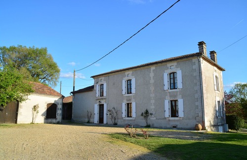 Bors de Montmoreau House | BEAUTIFUL COUNTRY HOUSE (7ha) WITH PRIVATE HEATED POOL