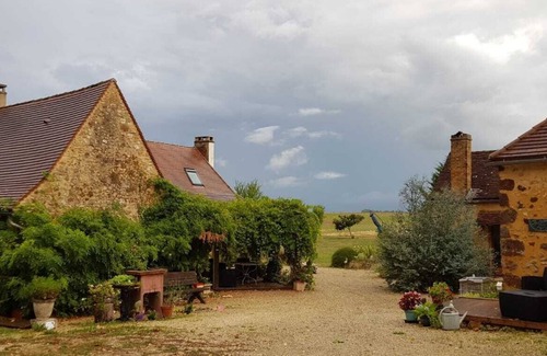 Rouffignac-Saint-Cernin-de-Reilhac House | Gîte Olive 3 2p Avec spa Privé, Périgord Noir