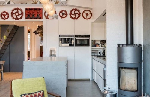 Shoreditch Apartment | Framery Loft - Eclectic and colourful apartment in the heart of London