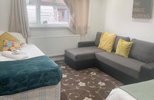 Smethwick House | Francis House Accommodation