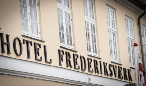 Halsnæs Kommune Hotel | Frederiksværk Hotel