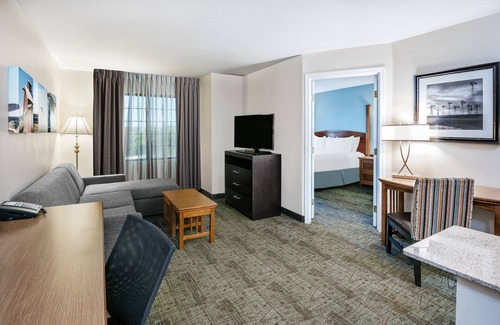 Round Rock West Condo | Free Breakfast Buffet. Outdoor Pool. Gym. Great for Business Travelers!