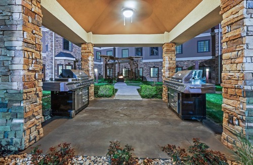 Amarillo Condo | Free Breakfast, Indoor Pool | Near Baptist St. Anthony's Hospital
