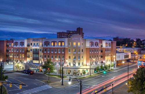 Montgomery Condo | Free Breakfast. Outdoor Pool. Gym. Near Maxwell Air Force Base!
