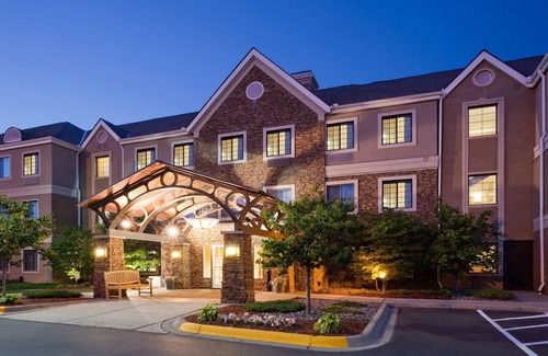 Maple Grove Condo | Free Breakfast. Pool & Hot Tub. Gym. Great Location! Near Albertville Premium Outlets
